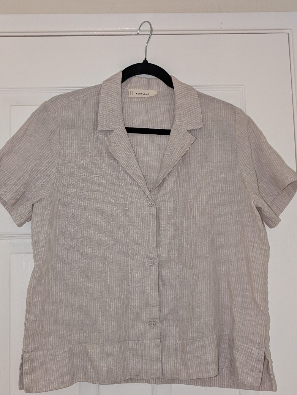 Everlane Linen Light Gray Short-Sleeve Button-Down Shirt Medium